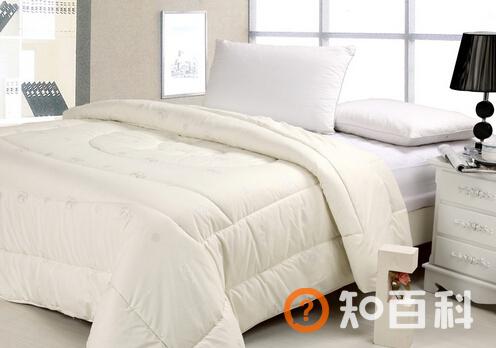 羊毛被能洗吗？羊毛被好还是蚕丝被好？