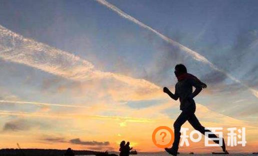 跑步是老人首选运动方法 老人晨跑要注意八个事项
