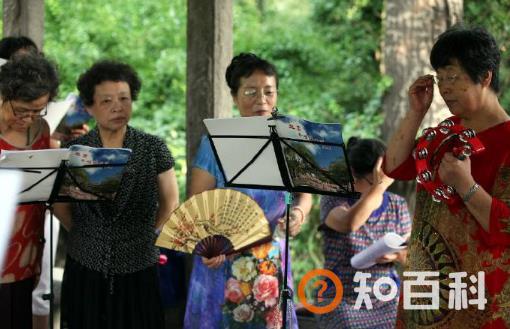 用新的理念安排退休生活 坦然接受年龄保持心态年轻
