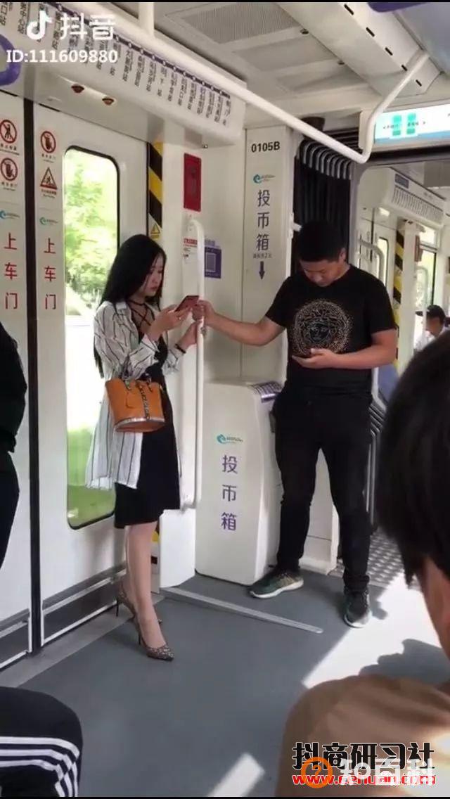 分享8个照着拍就能火的抖音爆款视频模板！