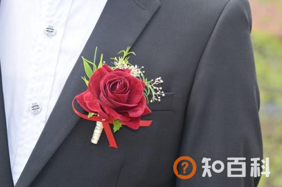 结婚父母胸花戴哪边