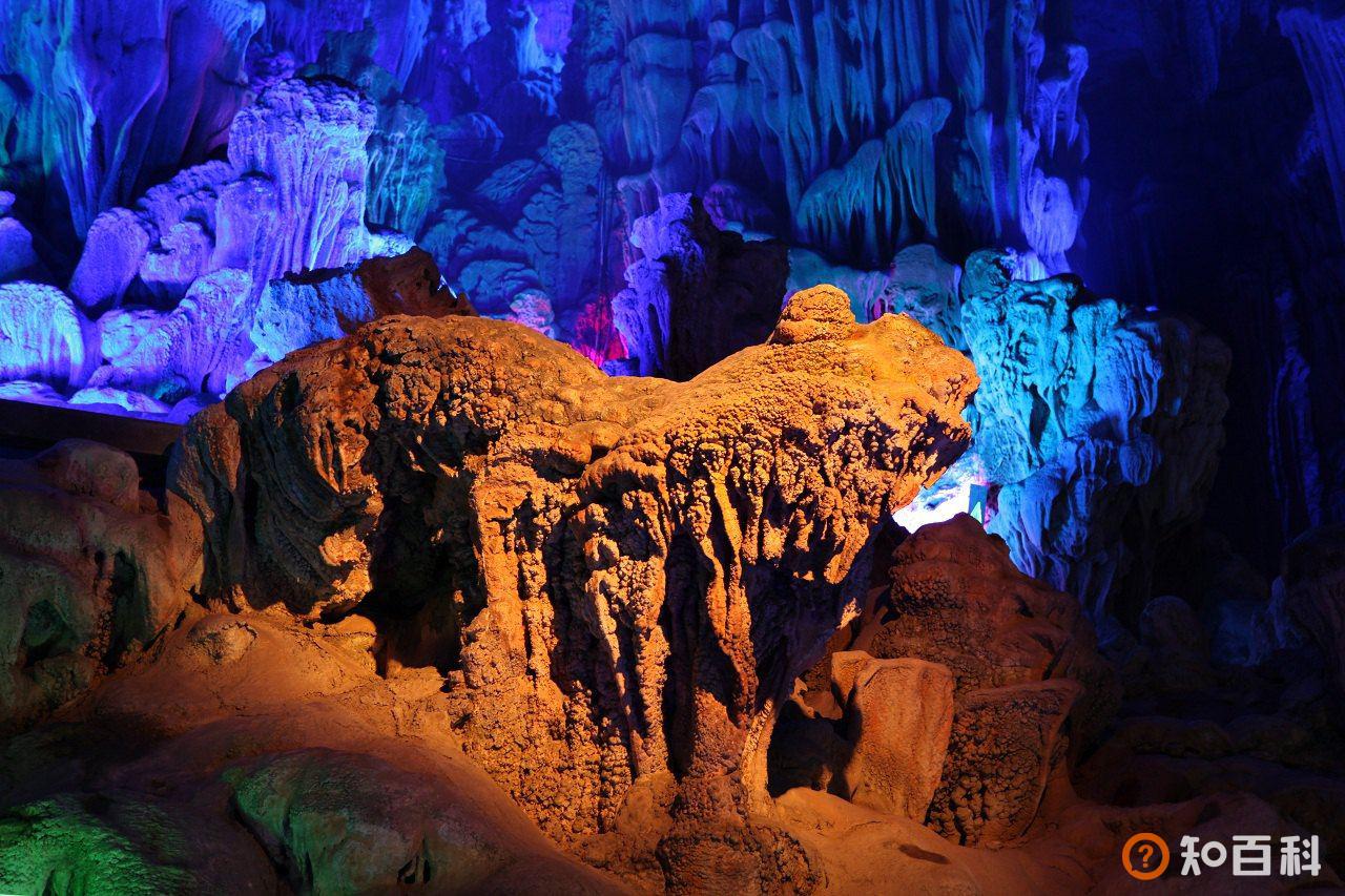 芦笛岩(Ludi Cave (Reed Flute Cave))