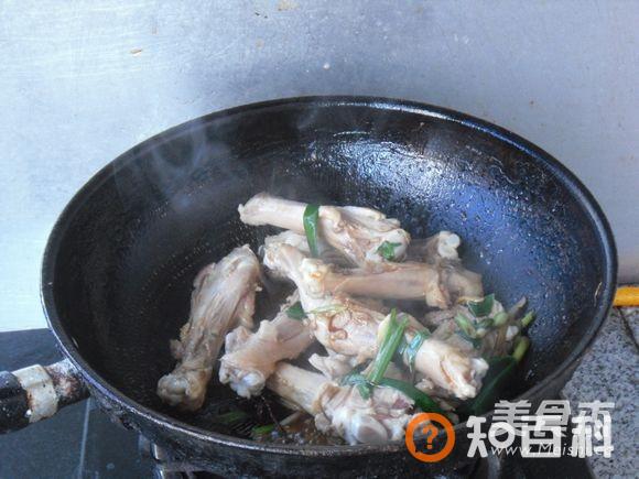 酸菜鸭腿做法大全