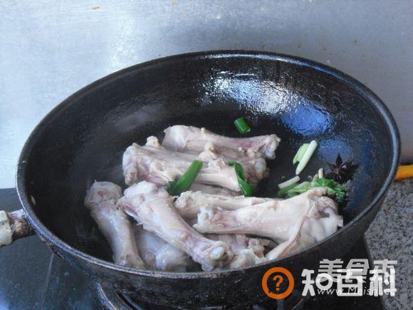 酸菜鸭腿做法大全