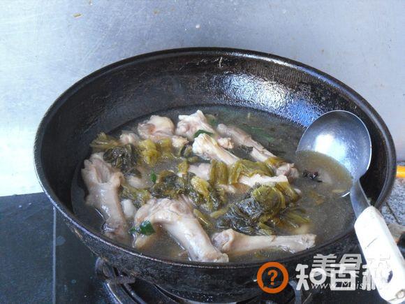 酸菜鸭腿做法大全