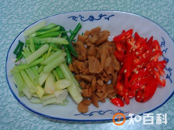 腊肉炒素鸡做法大全