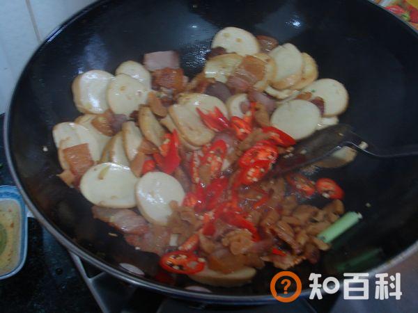 腊肉炒素鸡做法大全