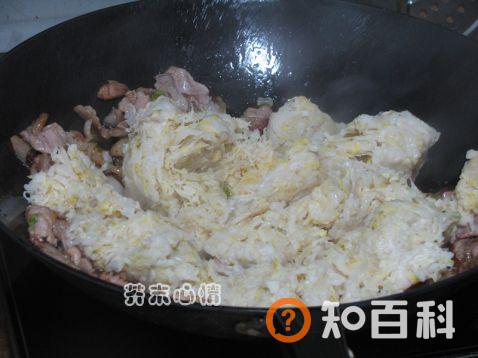 东北酸菜炒肉做法大全