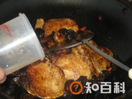 香菇黑木耳烧素鸡做法大全