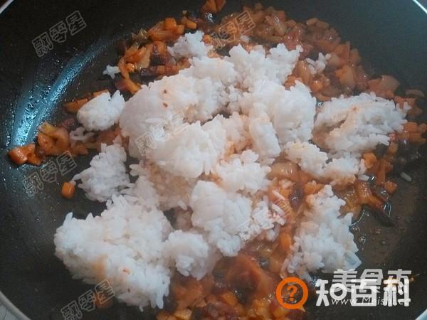 辣白菜芝士焗饭做法大全