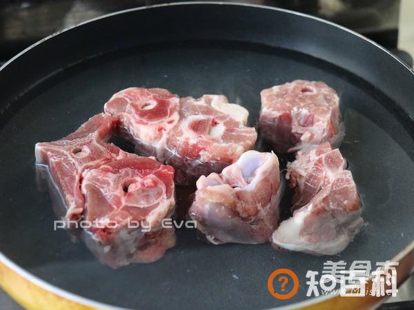 味道无比鲜甜的羊蝎子萝卜汤做法大全