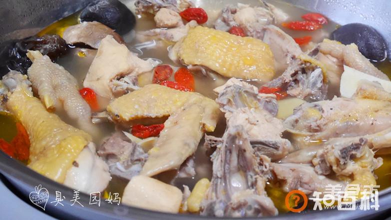 双菇炖土鸡做法大全