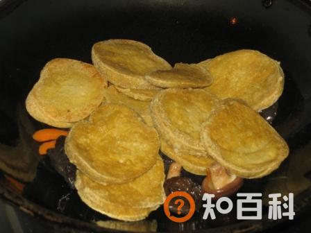香菇黑木耳烧素鸡做法大全