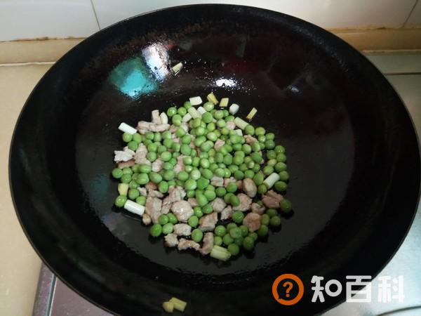 玉米粒豌豆炒肉做法大全