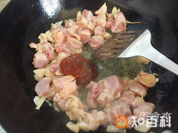 土豆酱鸡块做法大全