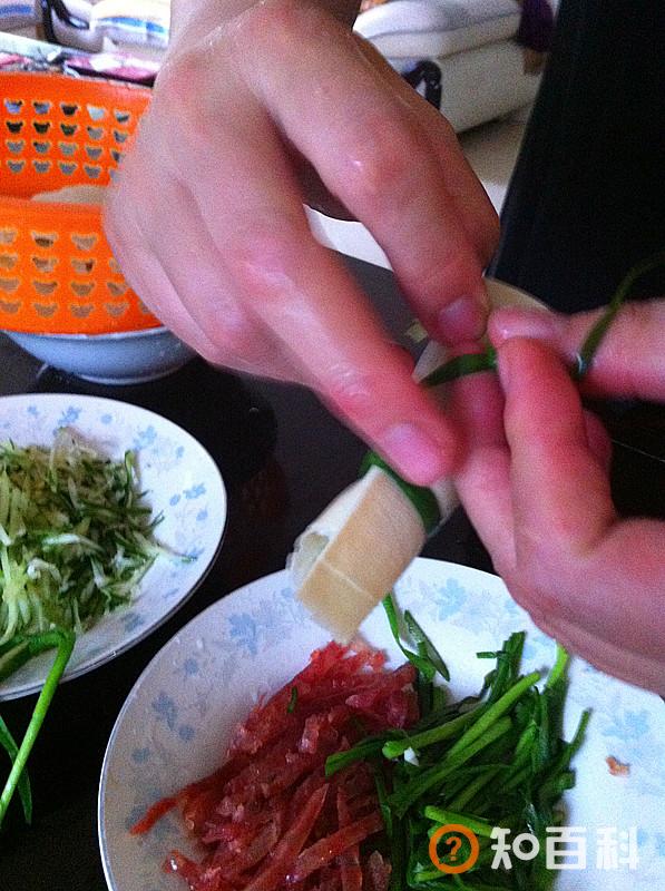豆皮香肠卷做法大全