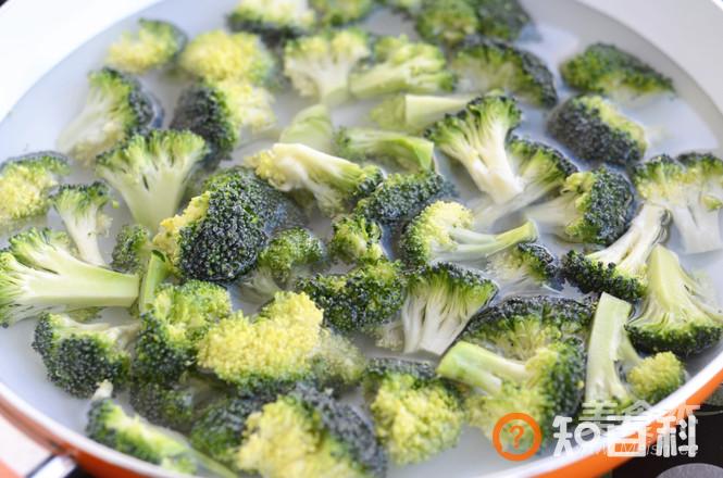 西兰花鲜虾焗饭做法大全