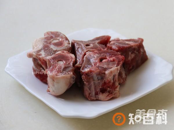味道无比鲜甜的羊蝎子萝卜汤做法大全