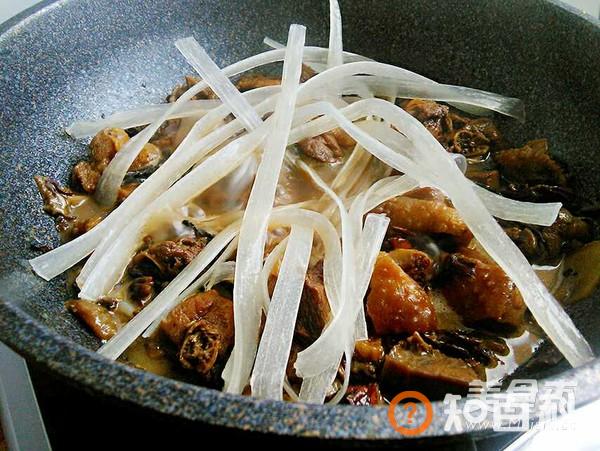小鸡蘑菇炖粉条做法大全