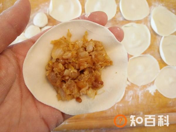 酸菜油渣水饺做法大全