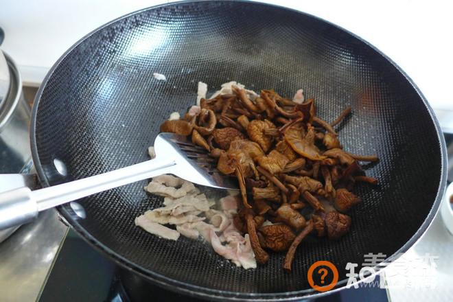 黄蘑土豆片做法大全