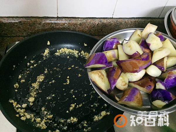 蒜香鸡腿菌茄子做法大全