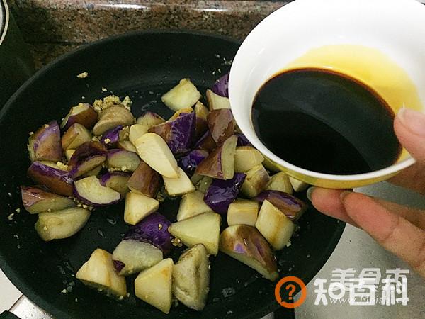 蒜香鸡腿菌茄子做法大全