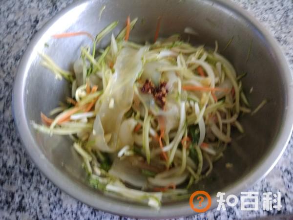 洋葱拉皮黄瓜做法大全