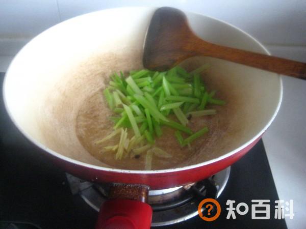 五香豆腐皮炒芹菜做法大全