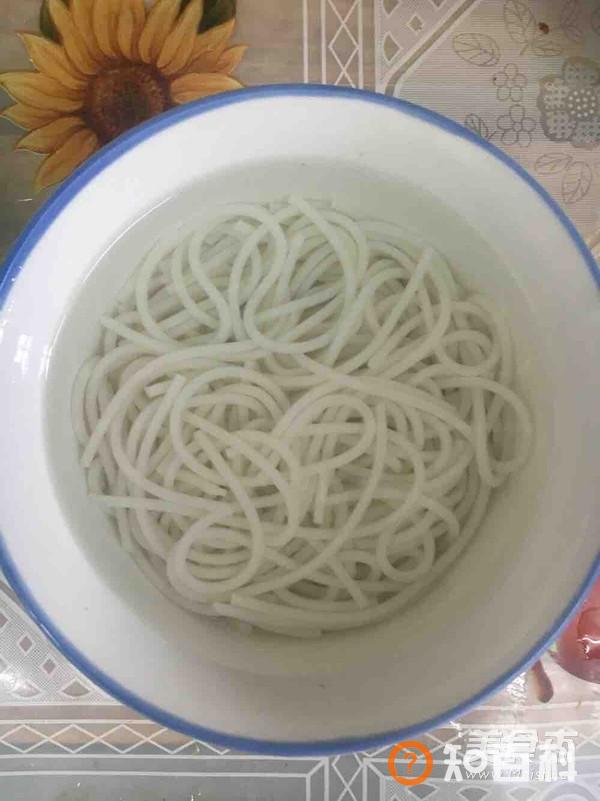 云南过桥米线番茄味做法大全