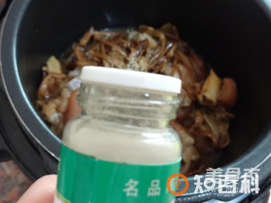金针炖猪蹄做法大全