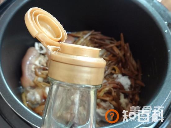金针炖猪蹄做法大全