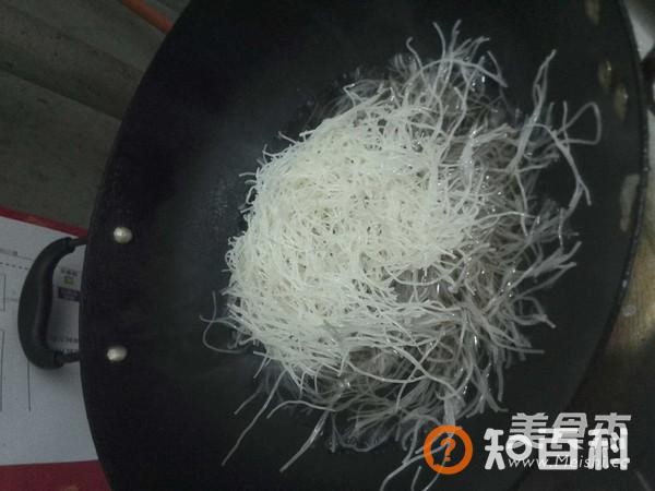 猪肉丝炒米粉做法大全