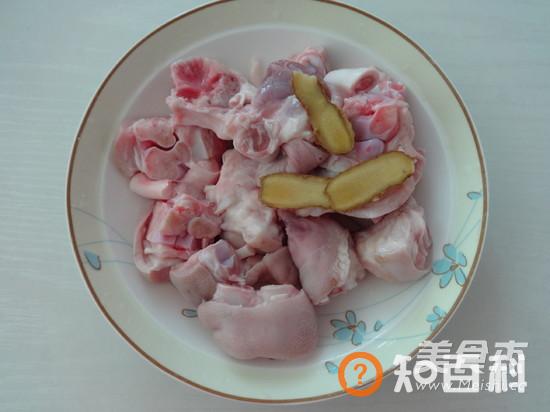 金针炖猪蹄做法大全