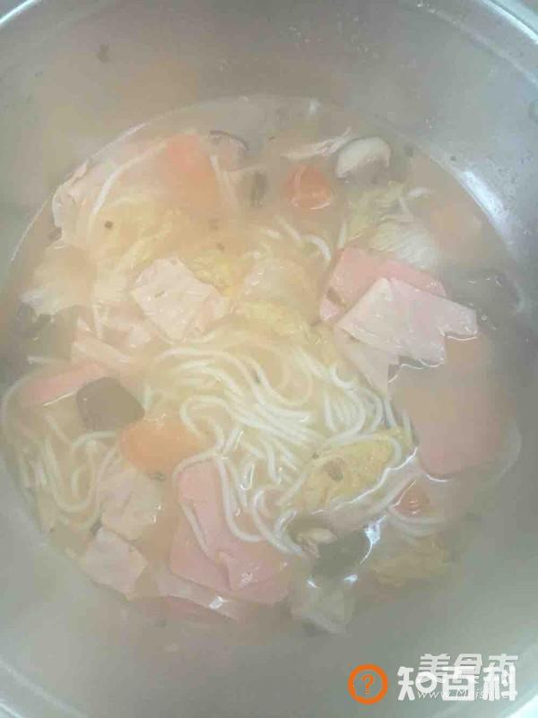 云南过桥米线番茄味做法大全