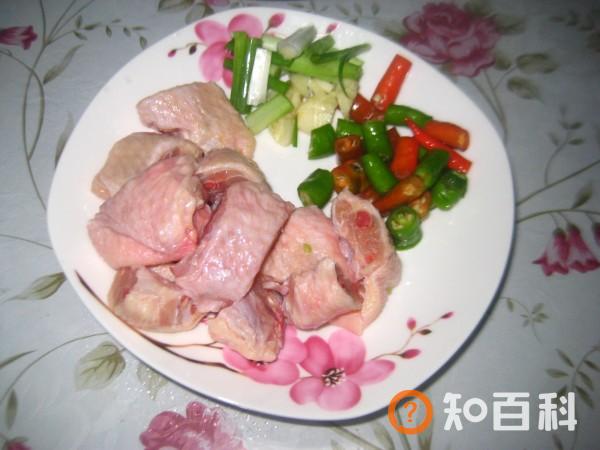 野生菌炒鸡翅做法大全
