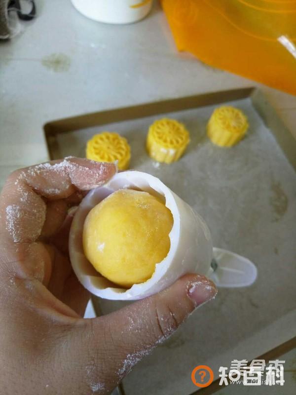 招牌奶黄月饼做法大全