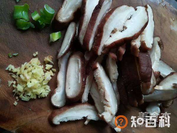娃娃菜烩肉圆做法大全