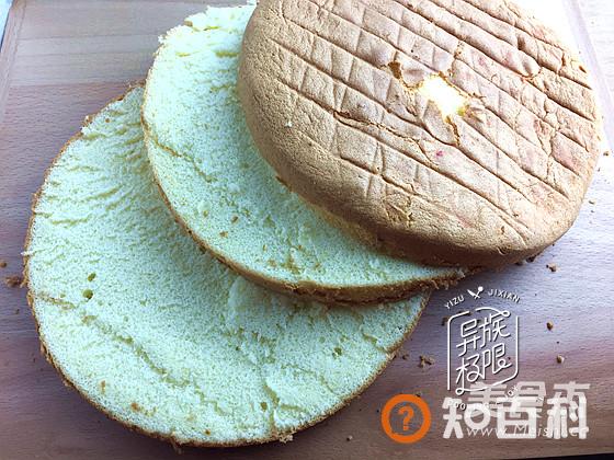 草莓圣诞老人蛋糕做法大全