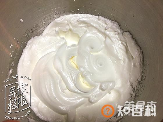 草莓圣诞老人蛋糕做法大全