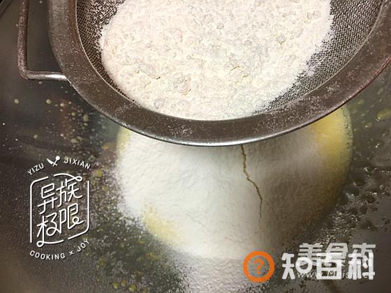草莓圣诞老人蛋糕做法大全