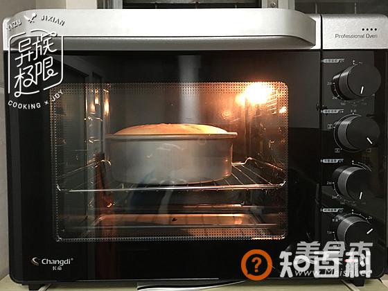 草莓圣诞老人蛋糕做法大全