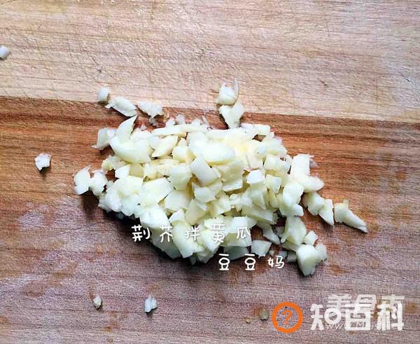 荆芥拌黄瓜做法大全