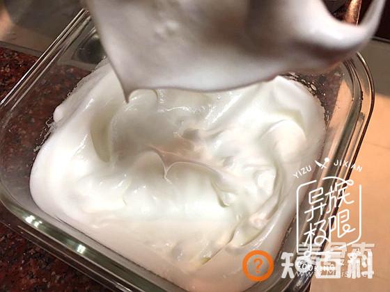 草莓圣诞老人蛋糕做法大全