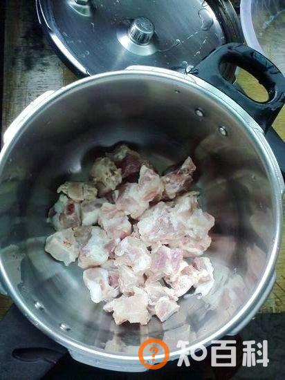 生地黑豆排骨汤做法大全