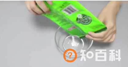 膏药弄床单上怎么洗掉