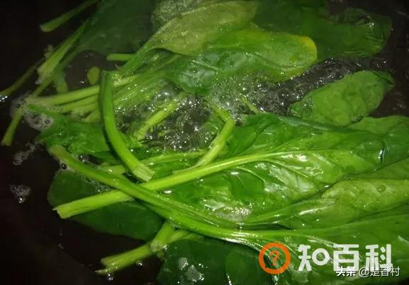 白灼生菜的做法,炒青菜怎么做更翠绿漂亮？